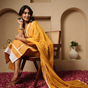 Mangalgiri Yarn Dyed Yellow Cotton Kurta with Dupatta And Pants - Image 3