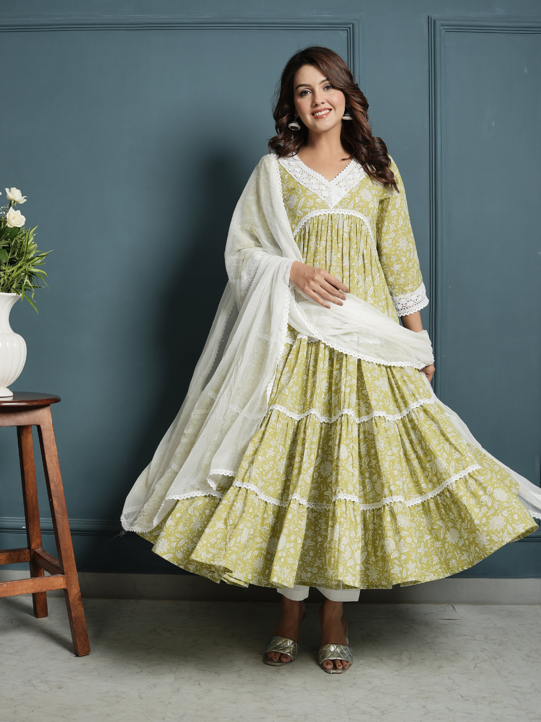 Green White Lace Anarkali Kurta with Pants And Dupatta