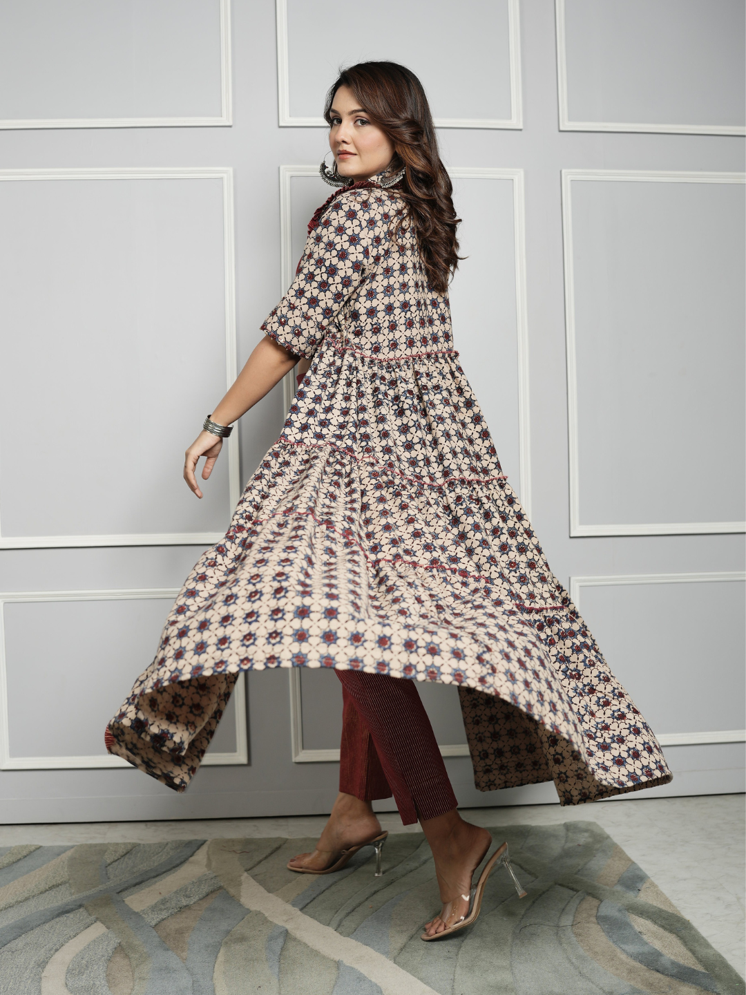 Cotton Linen Co-ord Set with Block Print Ajrakh Shrug - Image 2