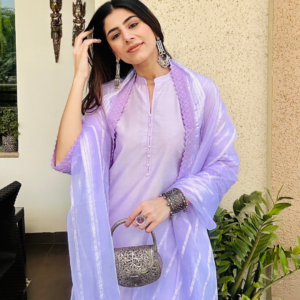 Alternative view of Lilac Chanderi Kurta Set With Dupatta & Pants