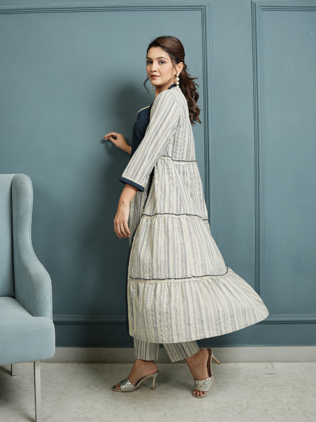 Indigo Crop Top And Pant with Cotton Linen Shrug - Image 2