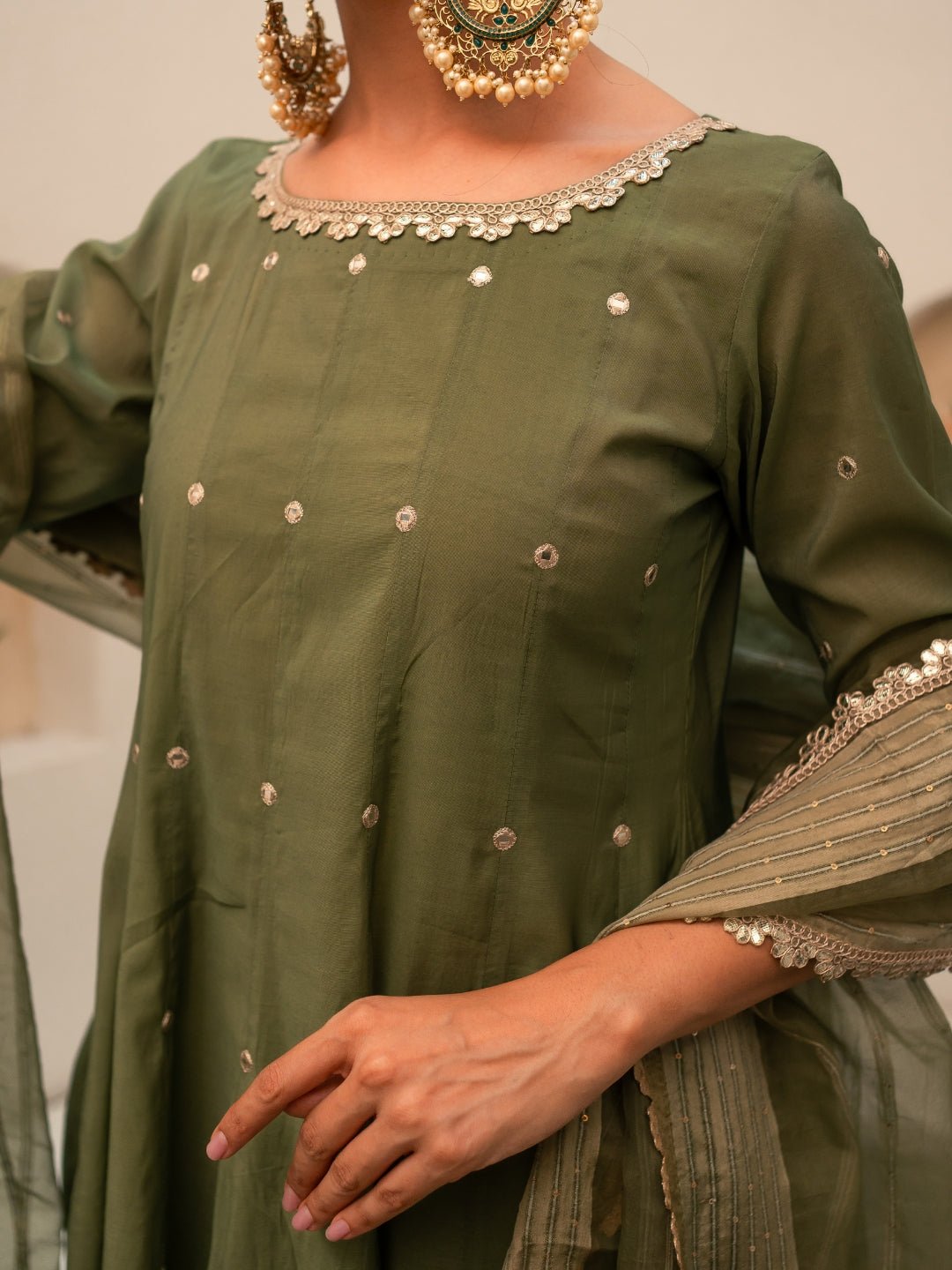 Green Chanderi Anarkali Kurta Set With Dupatta And Pants - Image 3