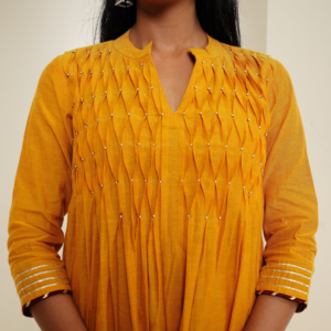 Kurta Set in Mangalgiri Yarn Dyed Cotton Fabric - Image 3