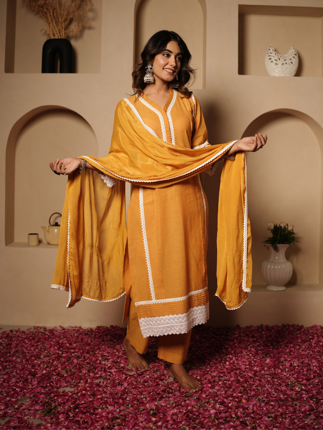 Mangalgiri Yarn Dyed Yellow Cotton Kurta with Dupatta And Pants
