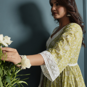 Green White Lace Anarkali Kurta with Pants And Dupatta - Image 4