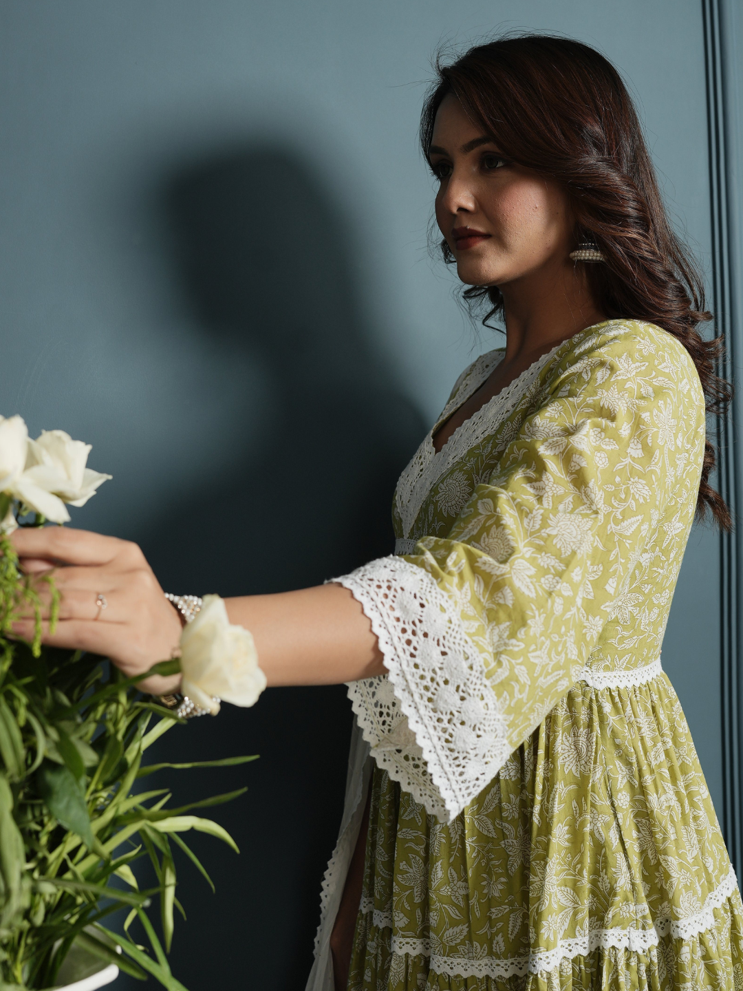 Green White Lace Anarkali Kurta with Pants And Dupatta - Image 4