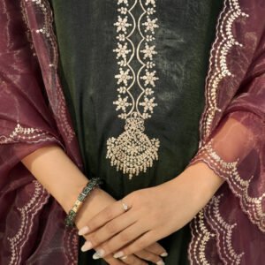 Emerald Elegance Kurta Set - Image 5
