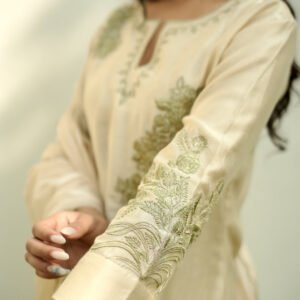 Ivory Embrace Kurta Set - Image 3