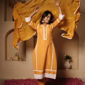 Mangalgiri Yarn Dyed Yellow Cotton Kurta with Dupatta And Pants - Image 2