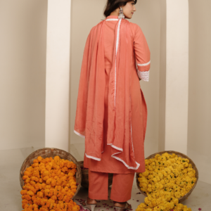 Alternative view of Aarhu Kurta With Dupatta and Pants