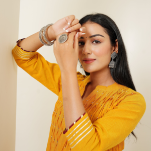 Kurta Set in Mangalgiri Yarn Dyed Cotton Fabric - Image 2