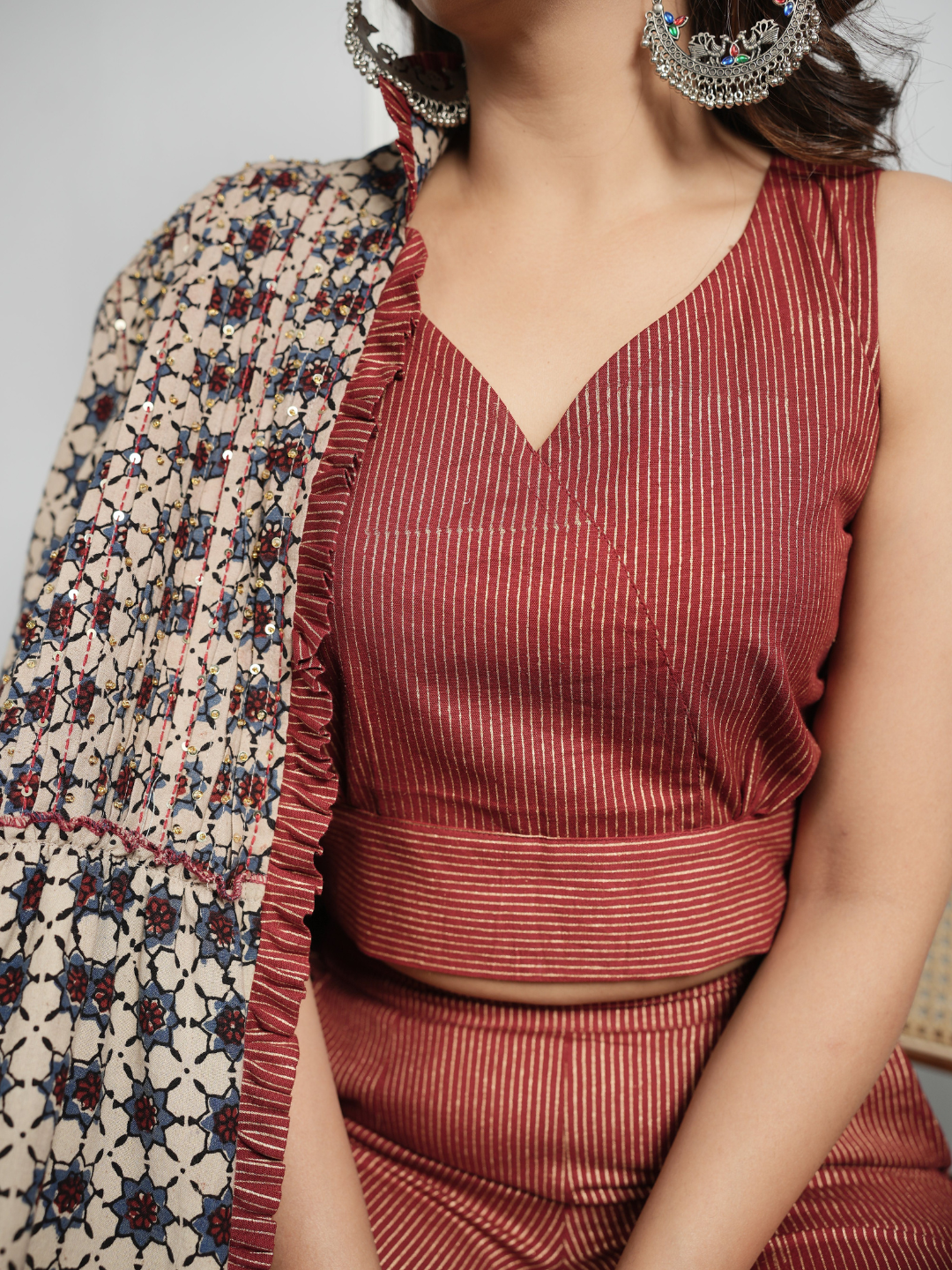 Cotton Linen Co-ord Set with Block Print Ajrakh Shrug - Image 4