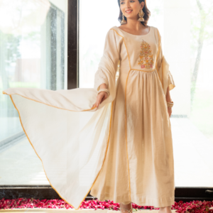 Off White Linen Blend Anarkali Kurta Set With Embroidery - Image 6