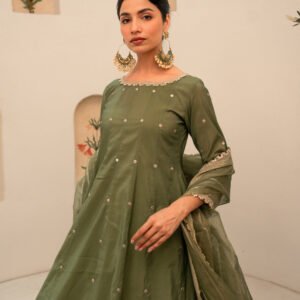 Green Chanderi Anarkali Kurta Set With Dupatta And Pants - Image 7