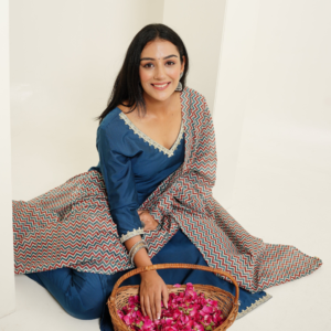 Kurta Set in Viscose Silk fabric with Chanderi Block Printed Duppata - Image 4