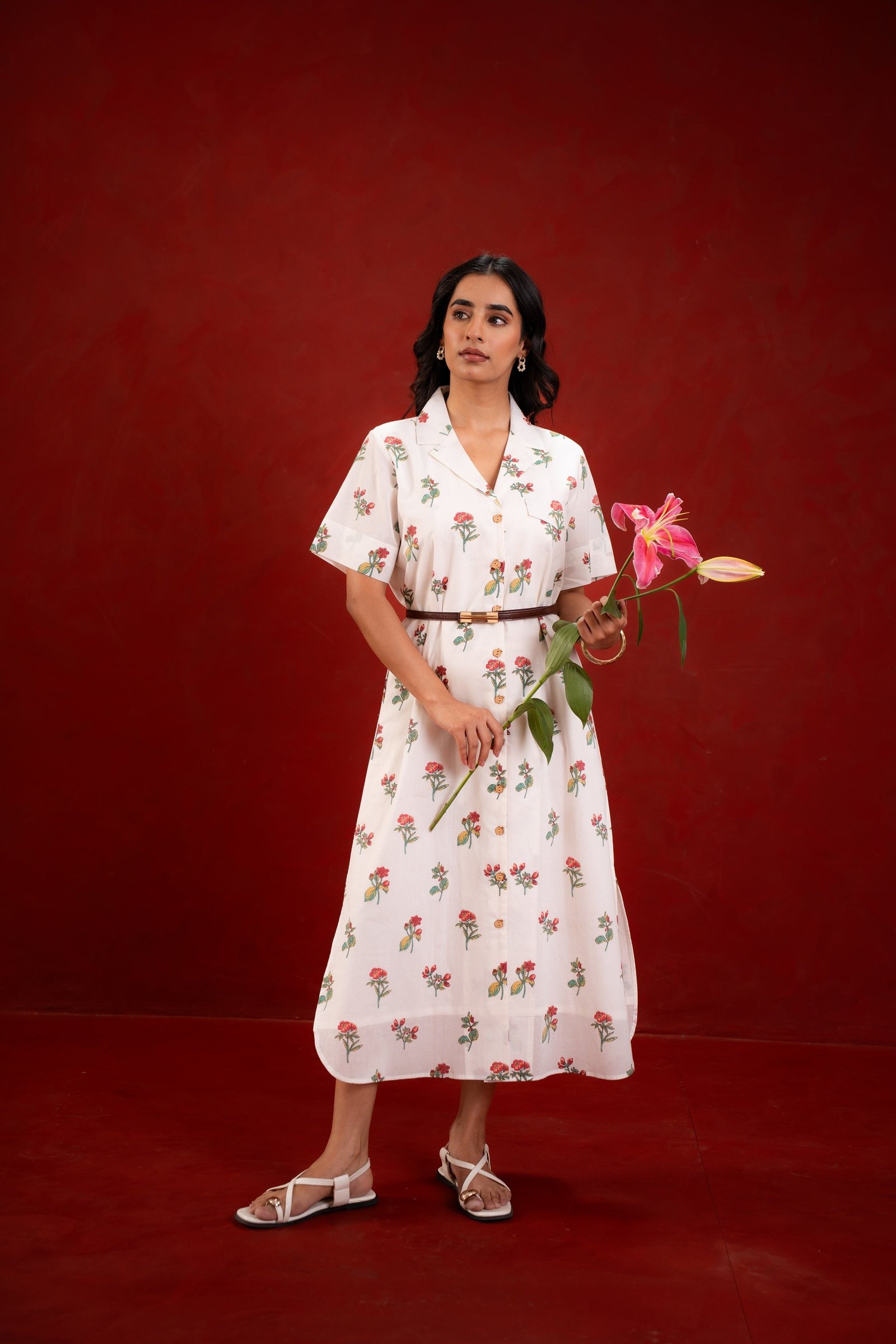 WHITE FLOWER SHIRT DRESS - Image 2