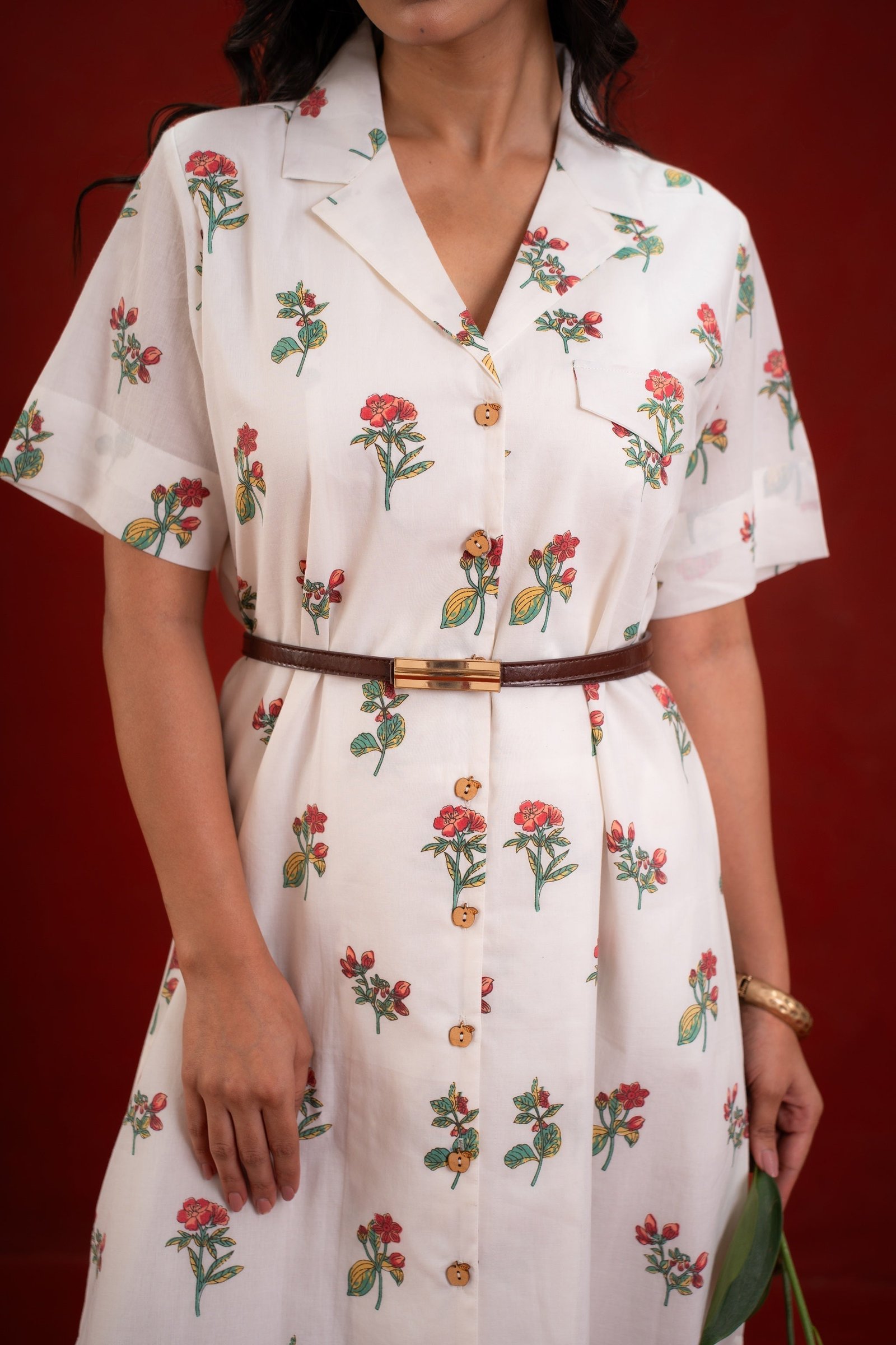 WHITE FLOWER SHIRT DRESS - Image 6
