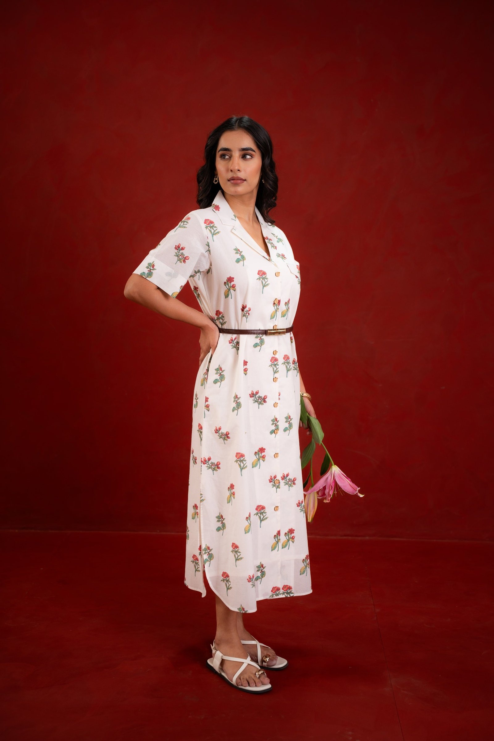 WHITE FLOWER SHIRT DRESS - Image 3