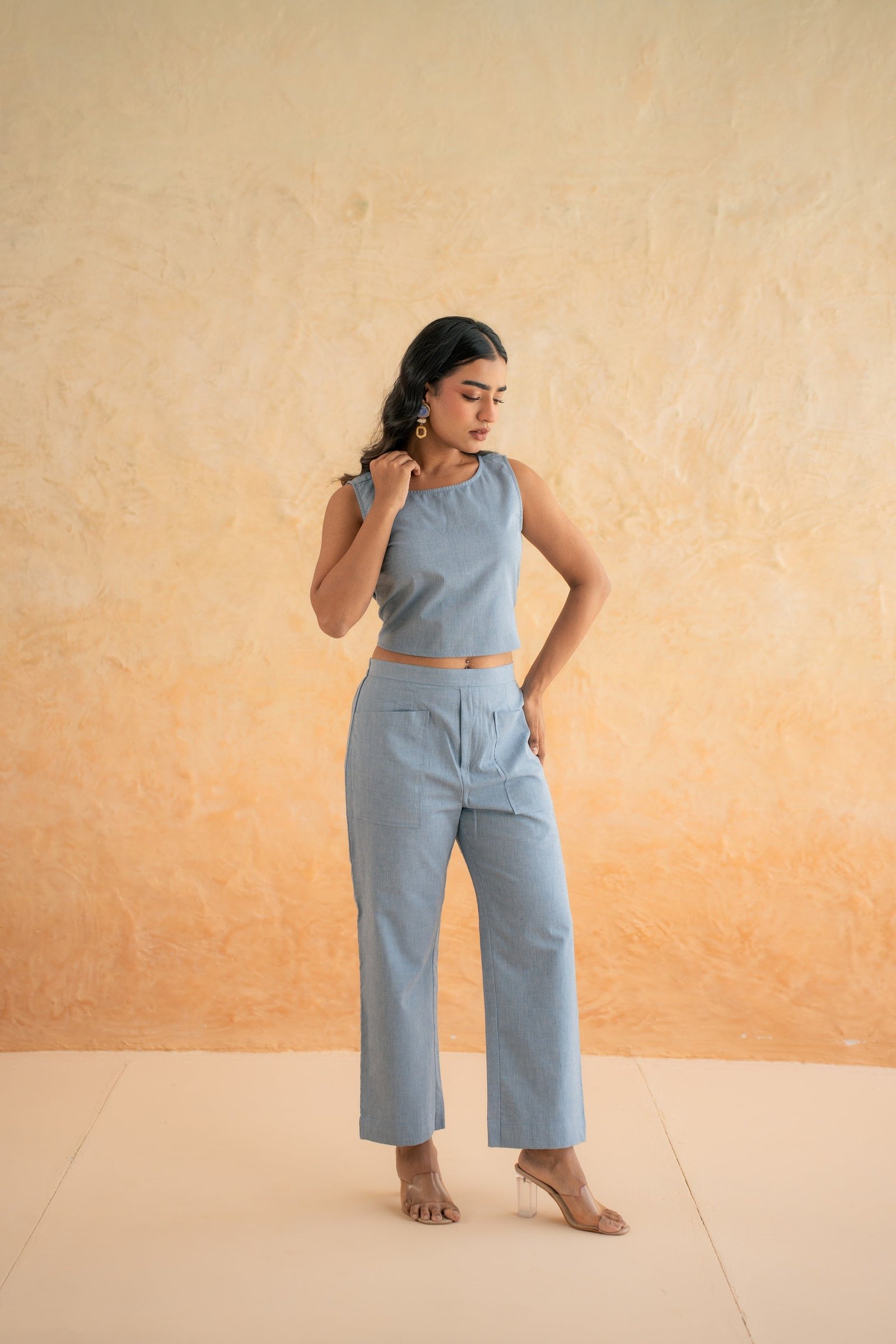 BLOCK PRINT SHRUG WITH PANT N CROP CHAMBRAY - Image 4