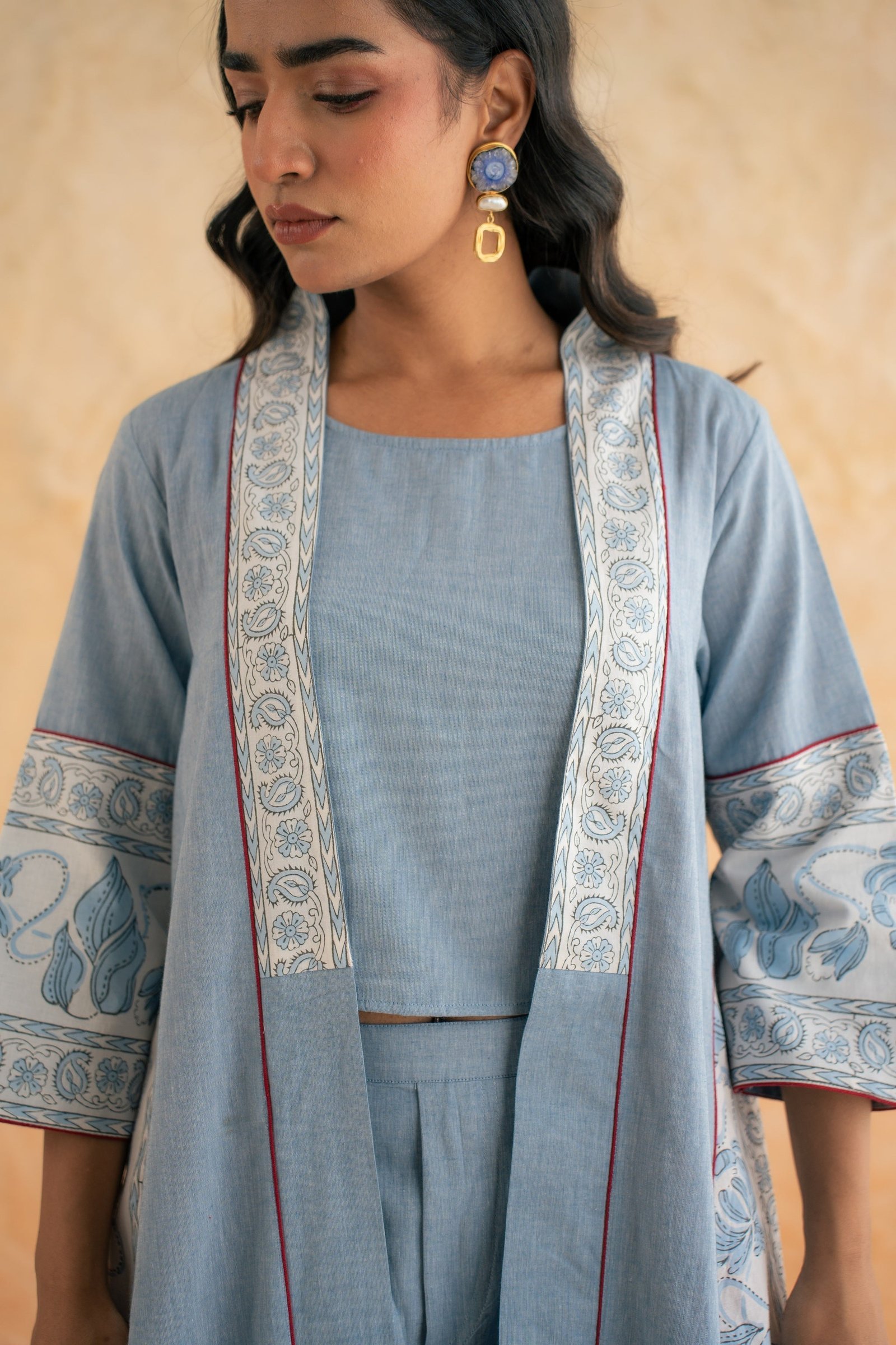 BLOCK PRINT SHRUG WITH PANT N CROP CHAMBRAY - Image 5