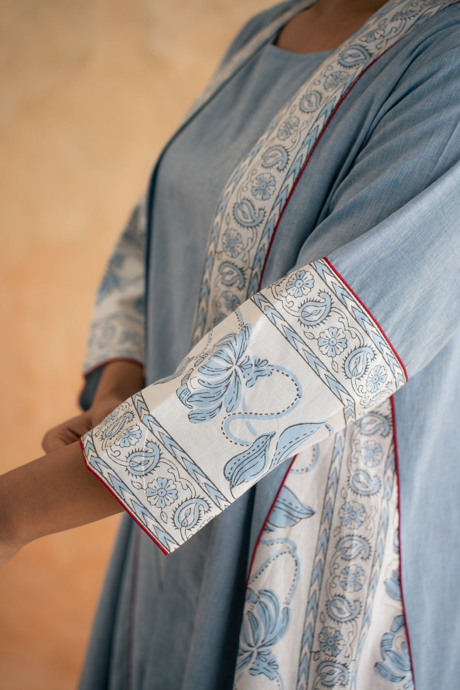 BLOCK PRINT SHRUG WITH PANT N CROP CHAMBRAY - Image 6