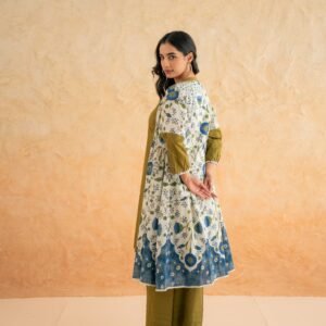 Alternative view of GREEN KURTA SET WITH SHRUG