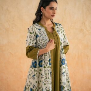 GREEN KURTA SET WITH SHRUG - Image 3