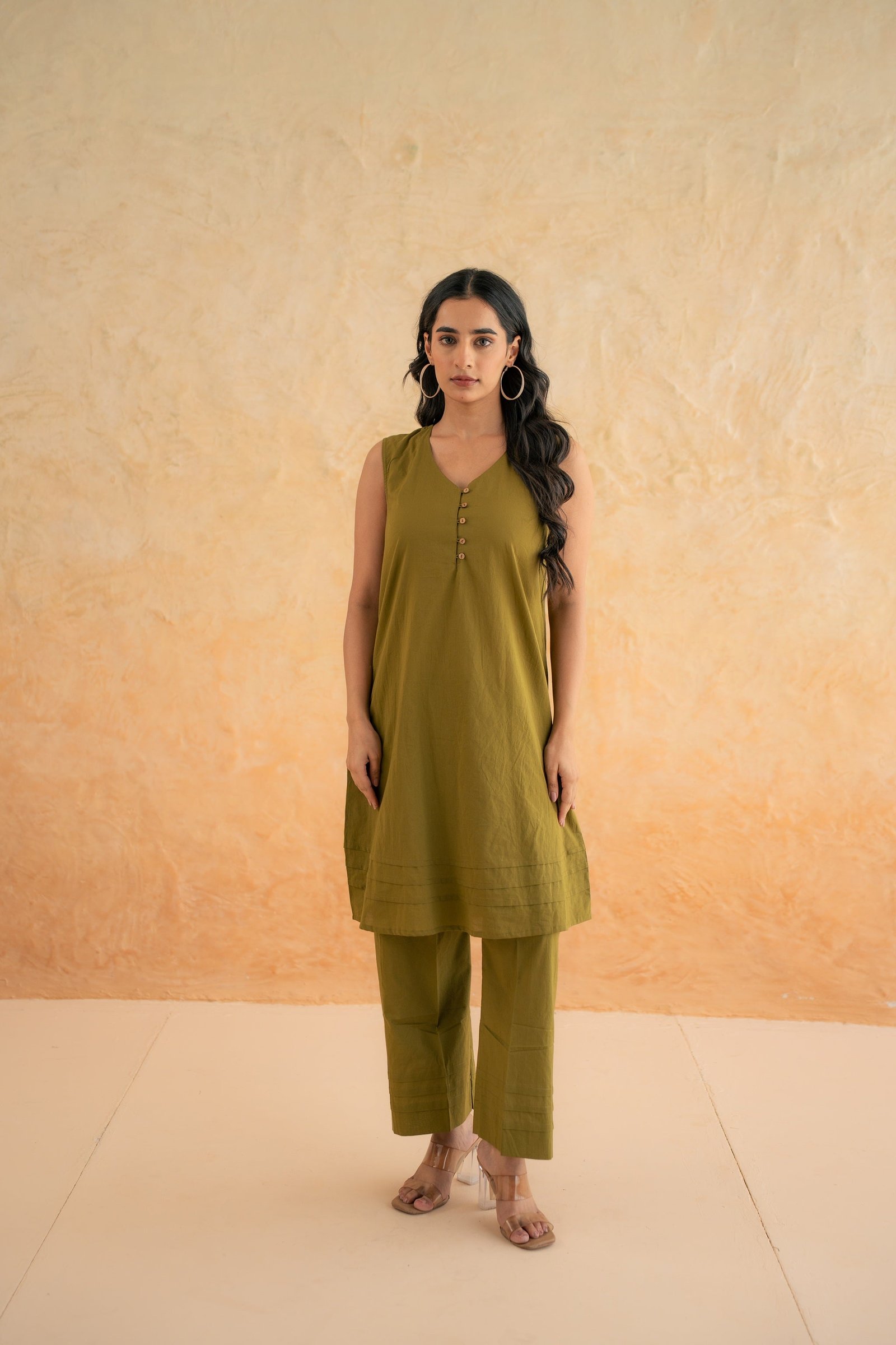 GREEN KURTA SET WITH SHRUG - Image 6